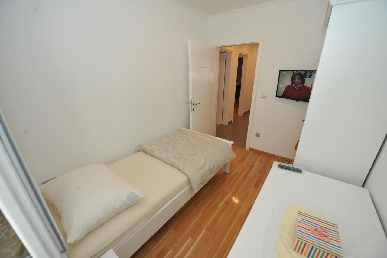 Apartment Antea Sinj Exterior photo